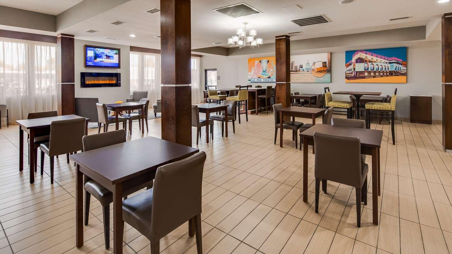הייזלווד Best Western St. Louis Airport North Hotel & Suites מראה חיצוני תמונה