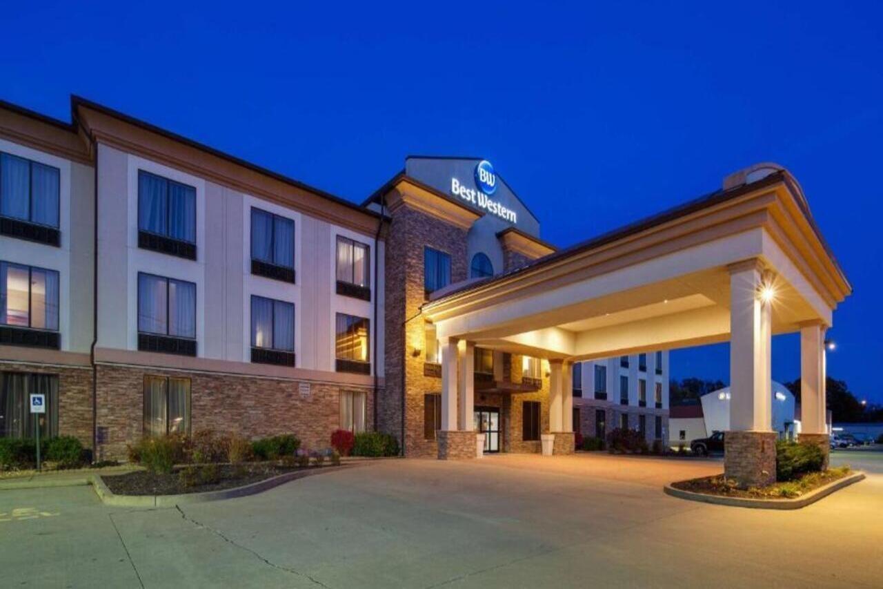 הייזלווד Best Western St. Louis Airport North Hotel & Suites מראה חיצוני תמונה