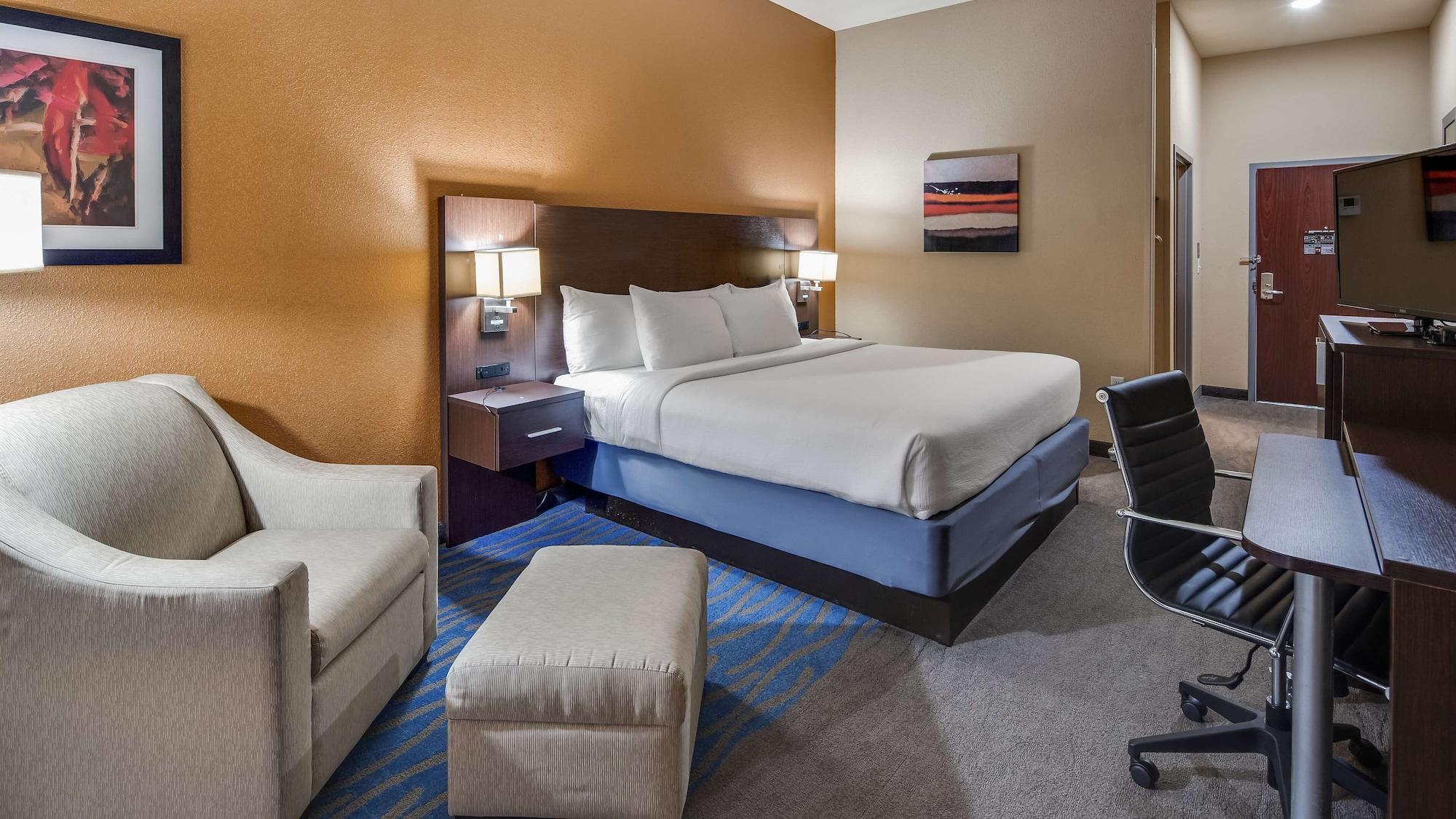 הייזלווד Best Western St. Louis Airport North Hotel & Suites מראה חיצוני תמונה