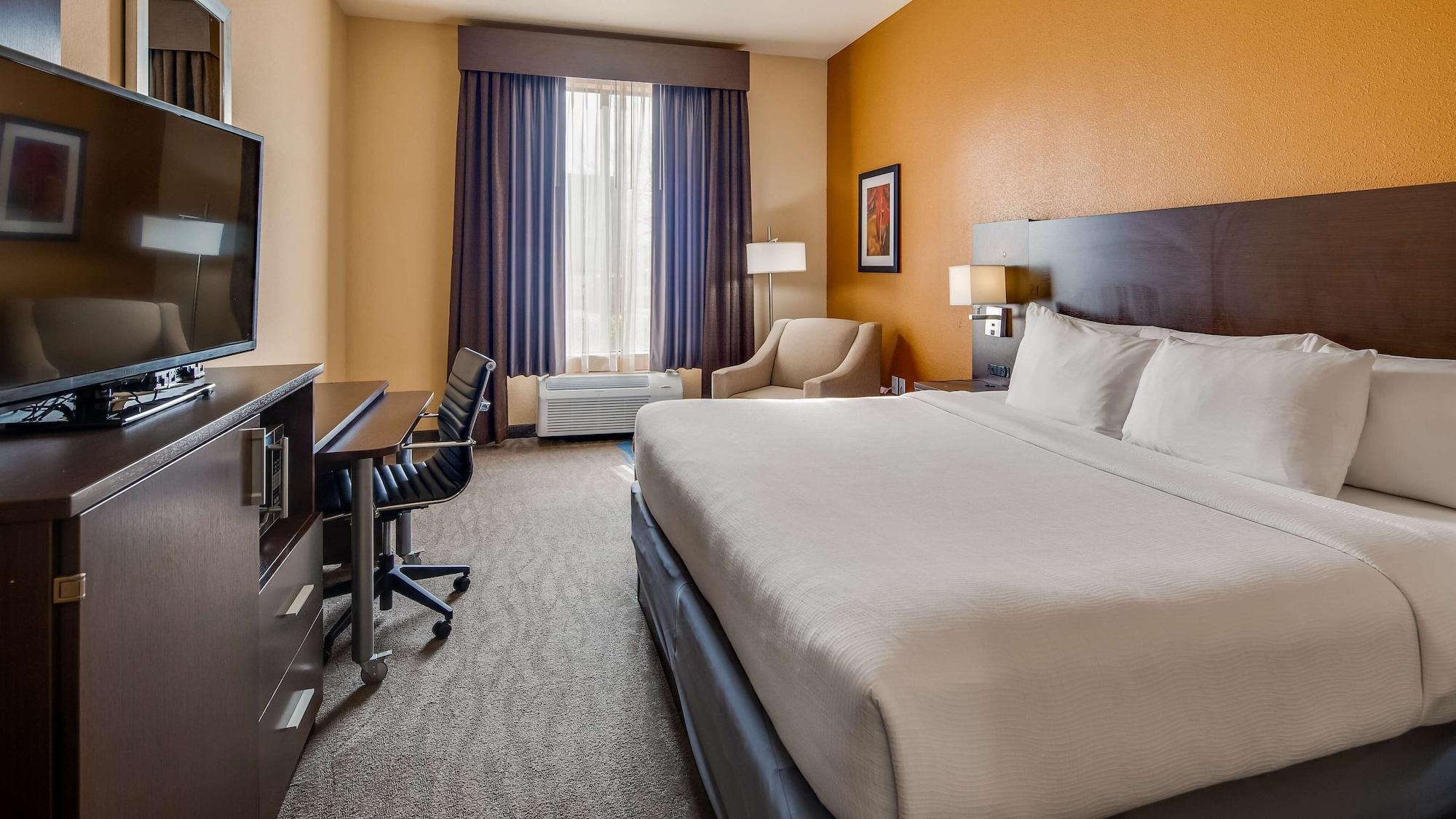 הייזלווד Best Western St. Louis Airport North Hotel & Suites מראה חיצוני תמונה