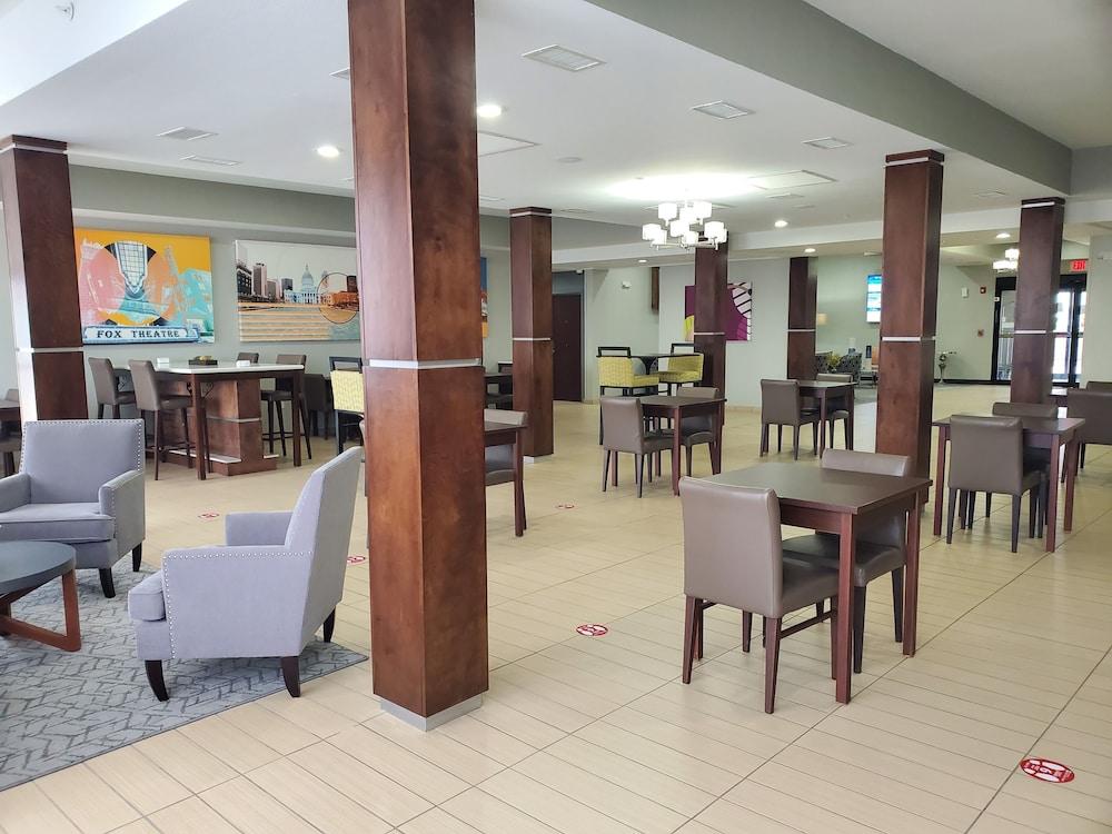 הייזלווד Best Western St. Louis Airport North Hotel & Suites מראה חיצוני תמונה