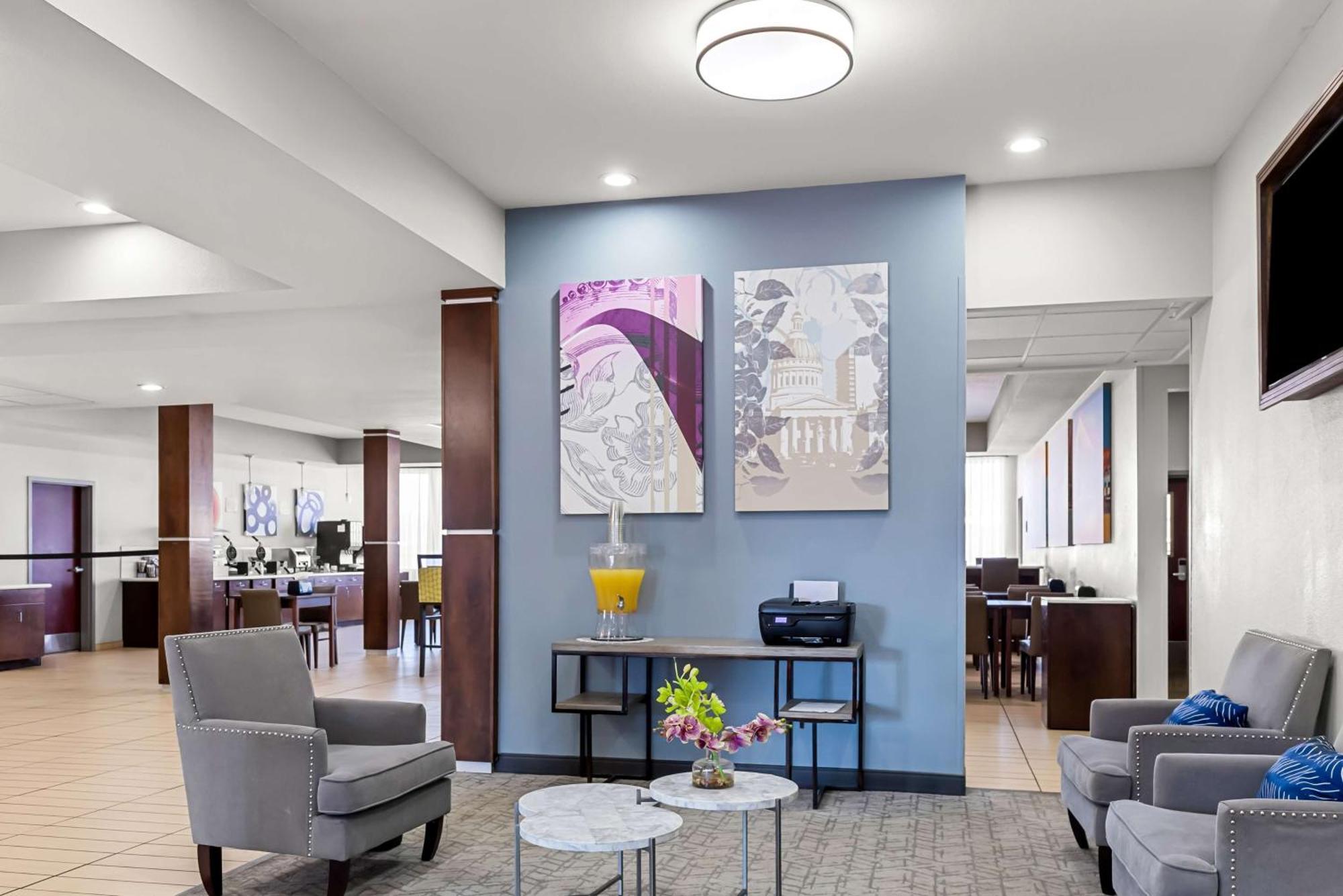 הייזלווד Best Western St. Louis Airport North Hotel & Suites מראה חיצוני תמונה