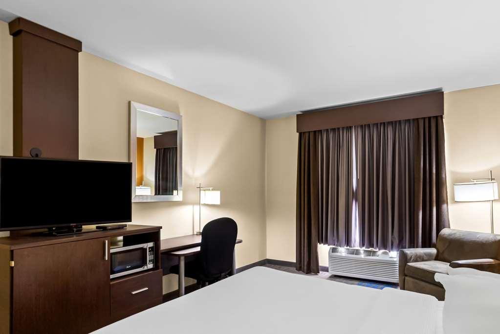 הייזלווד Best Western St. Louis Airport North Hotel & Suites חדר תמונה
